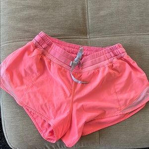Lululemon shorty Hot Short in hot pink